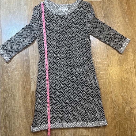 Amour Vert Herringbone Mini Sweater Dress Black Cream Small Like New 3/4 Sleeve - Picture 8 of 11